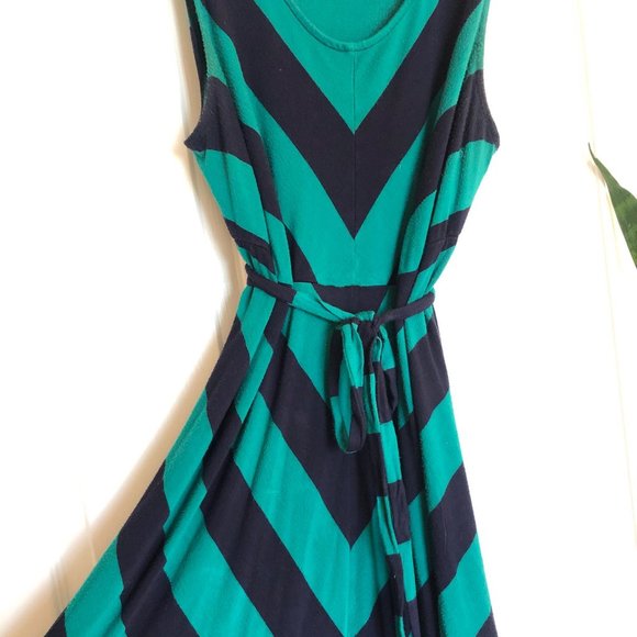 Isabel Maternity by Ingrid & Isabel Dresses & Skirts - Chevron print maternity dress